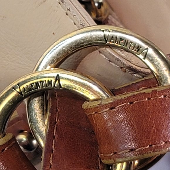 Valentina Cream and Tan Leather Shoulder Bag - Picture 14 of 15